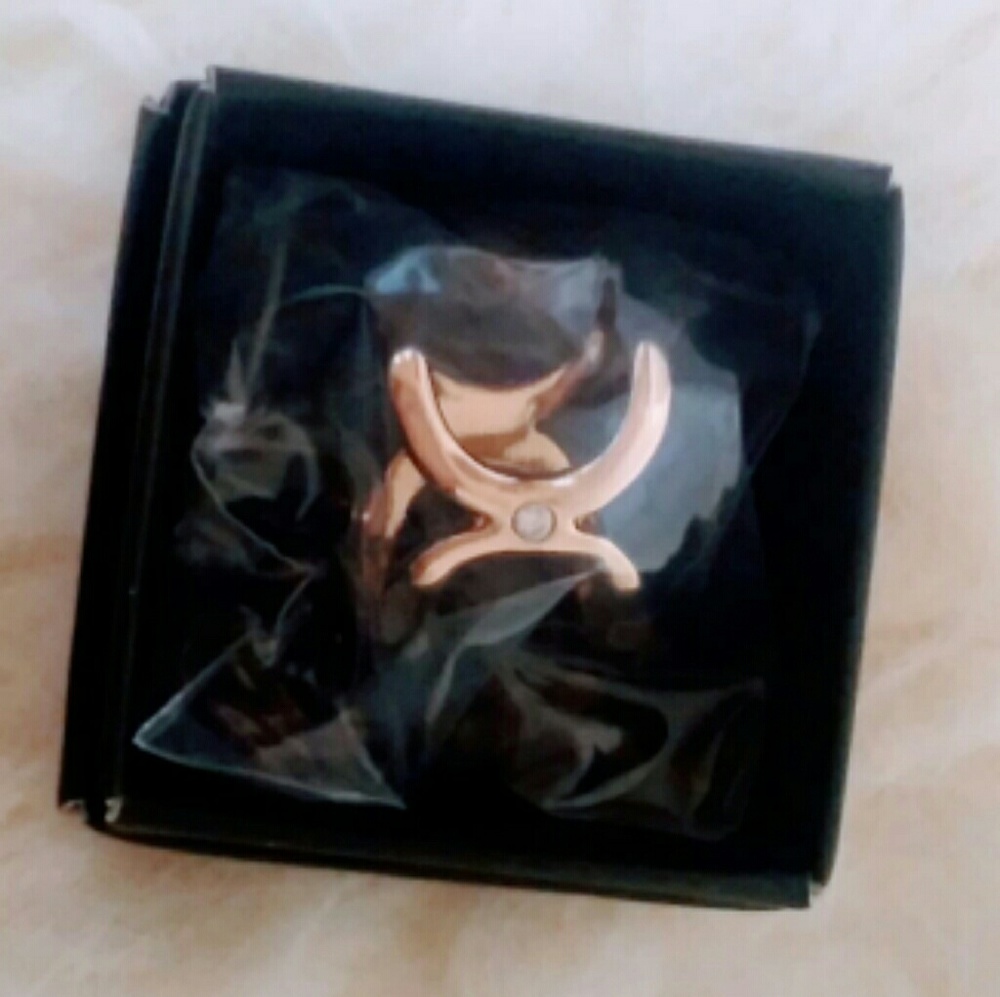 Ladies ring